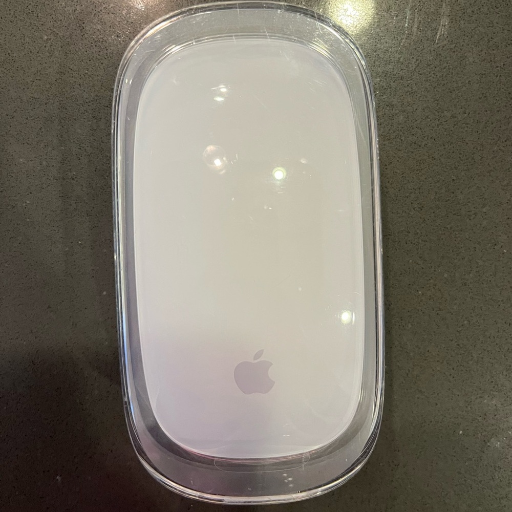 Apple Magic Mouse - Picture 2 of 3